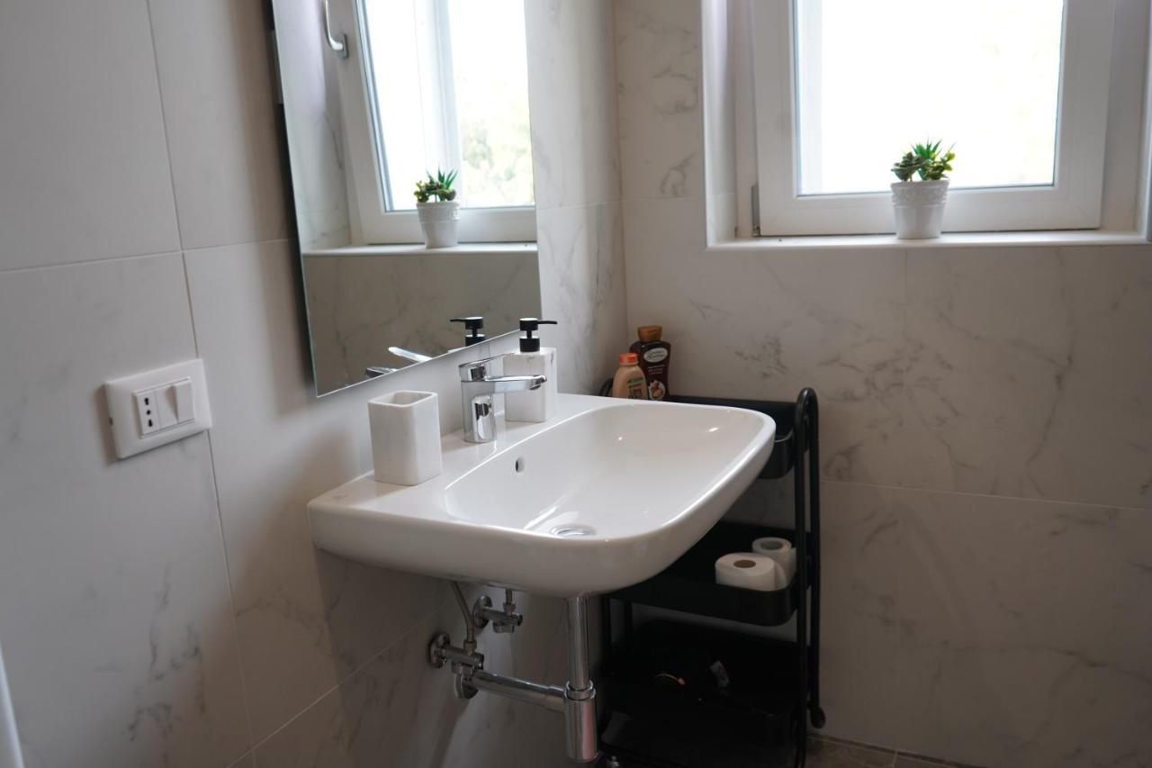 Welcome Milano Guest House Bagian luar foto