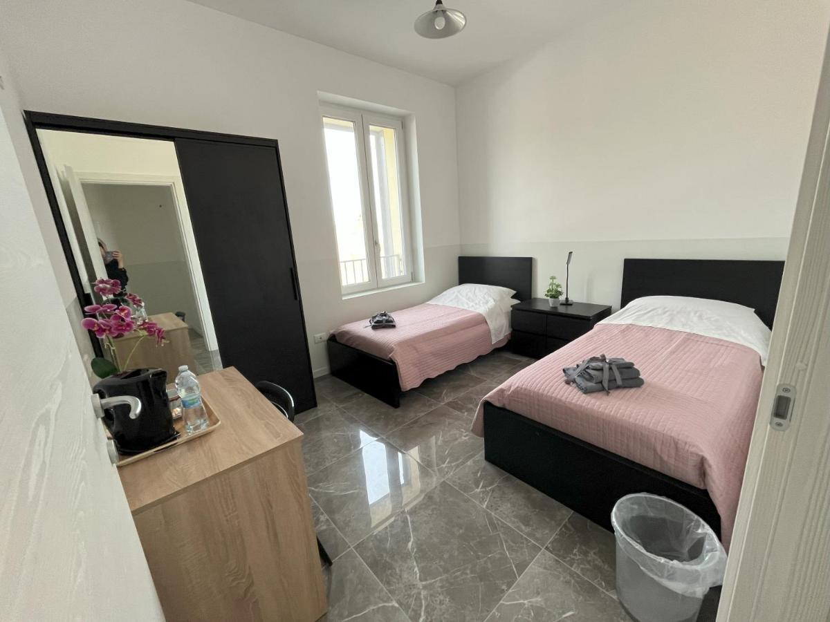 Welcome Milano Guest House Bagian luar foto
