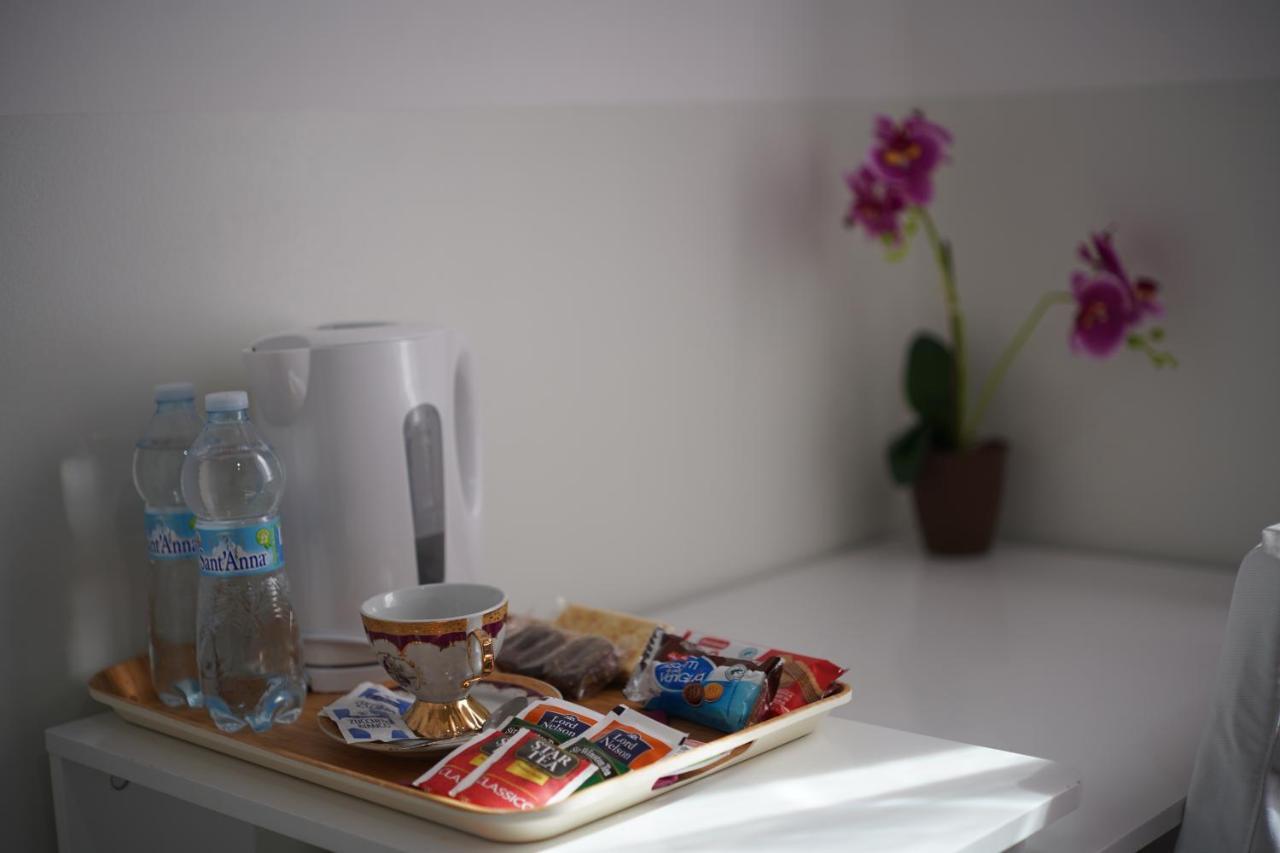 Welcome Milano Guest House Bagian luar foto