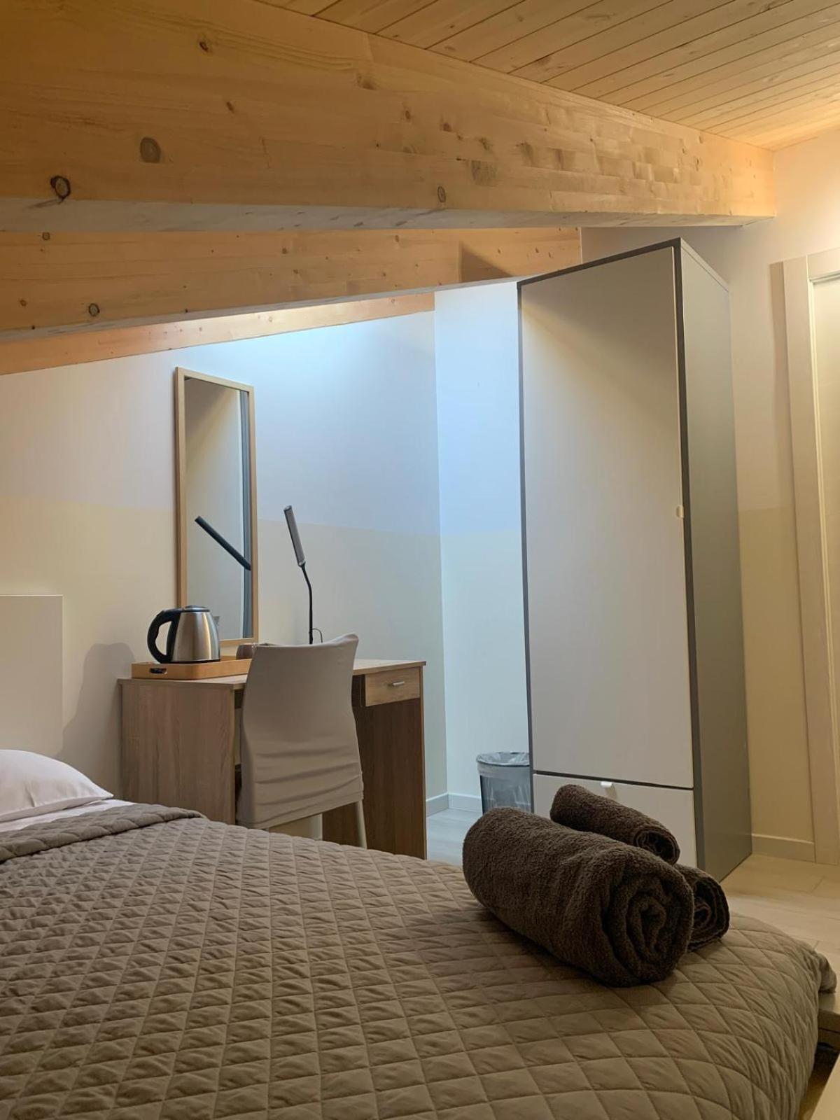 Welcome Milano Guest House Bagian luar foto
